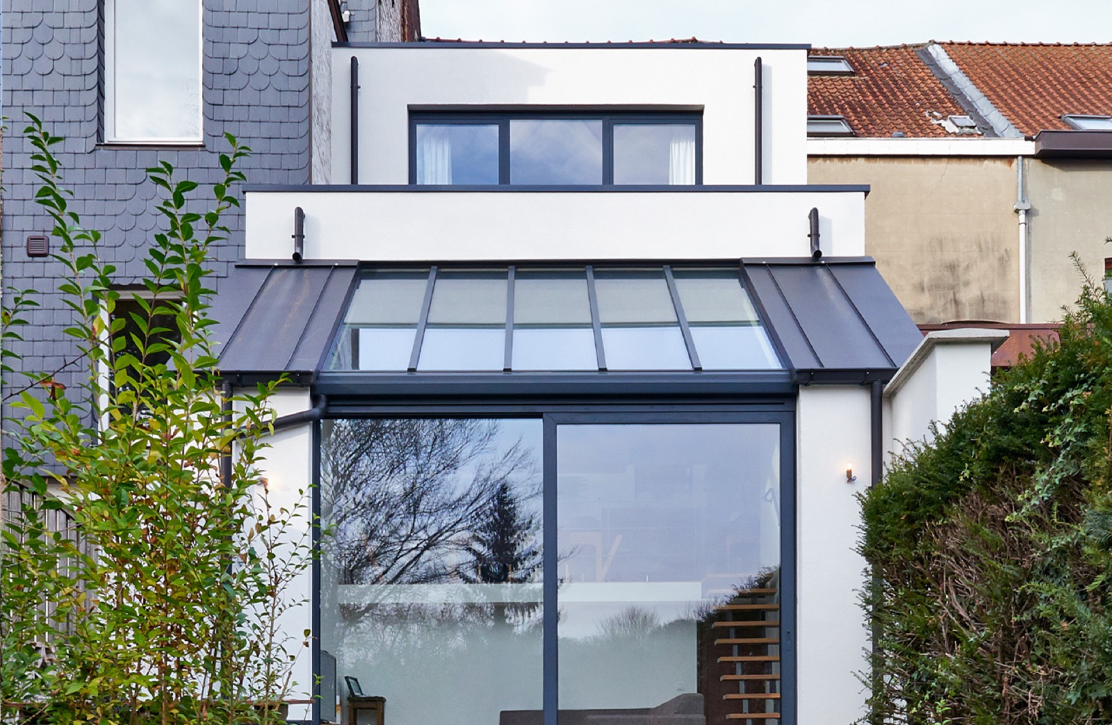Neuer Anbau mit Glasdach, Gartenansicht nach dem Umbau